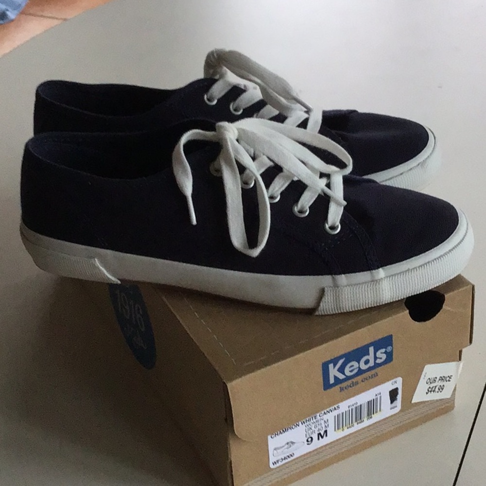 Keds - Picture 2 of 3